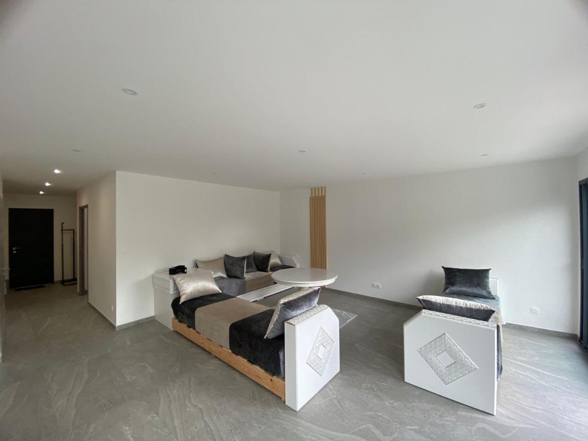 Maison Moderne Is-sur-Tille Exteriér fotografie